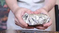 De här produkterna ska du aldrig slå in i aluminiumfolie – fyra hamnade på listan